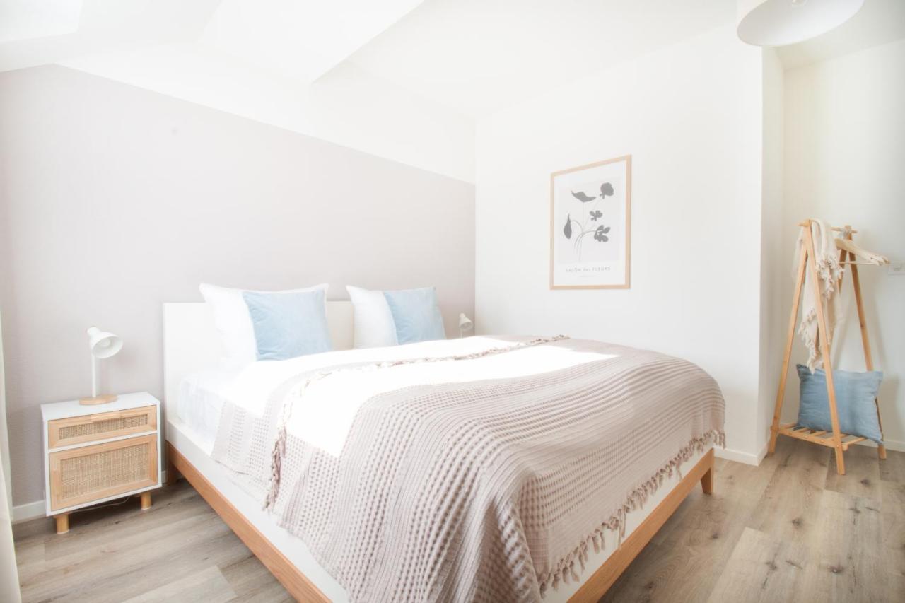 Loewe Apartment Blau Neuhausen Am Rheinfall Bagian luar foto