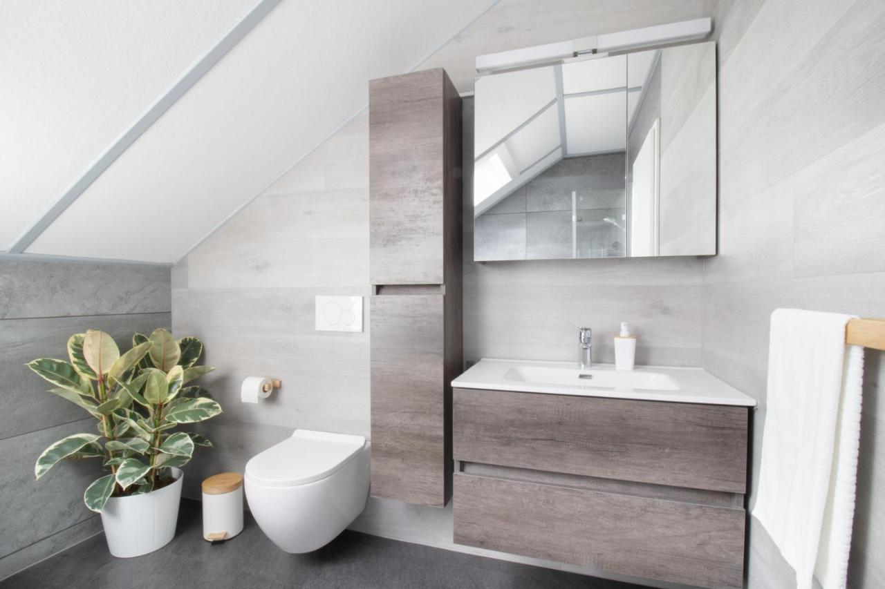 Loewe Apartment Blau Neuhausen Am Rheinfall Bagian luar foto