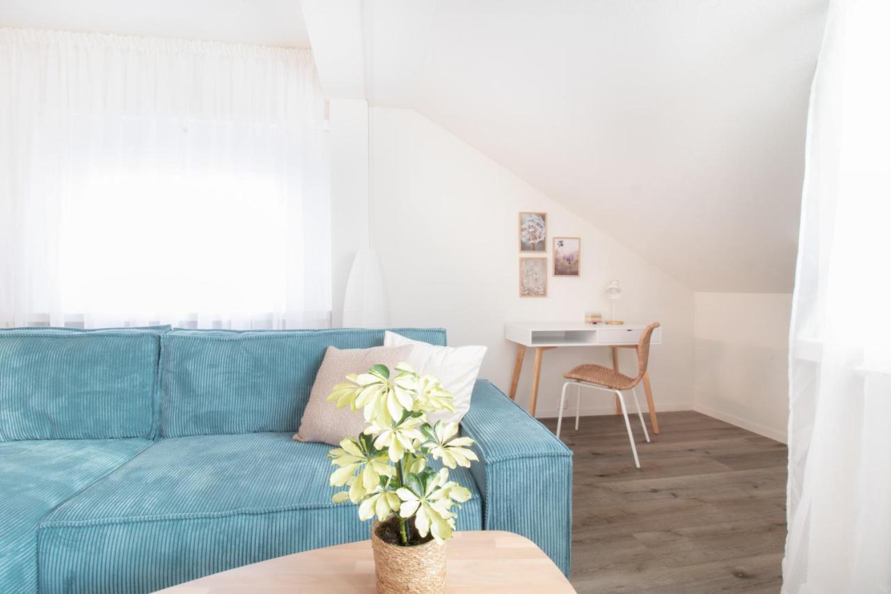 Loewe Apartment Blau Neuhausen Am Rheinfall Bagian luar foto