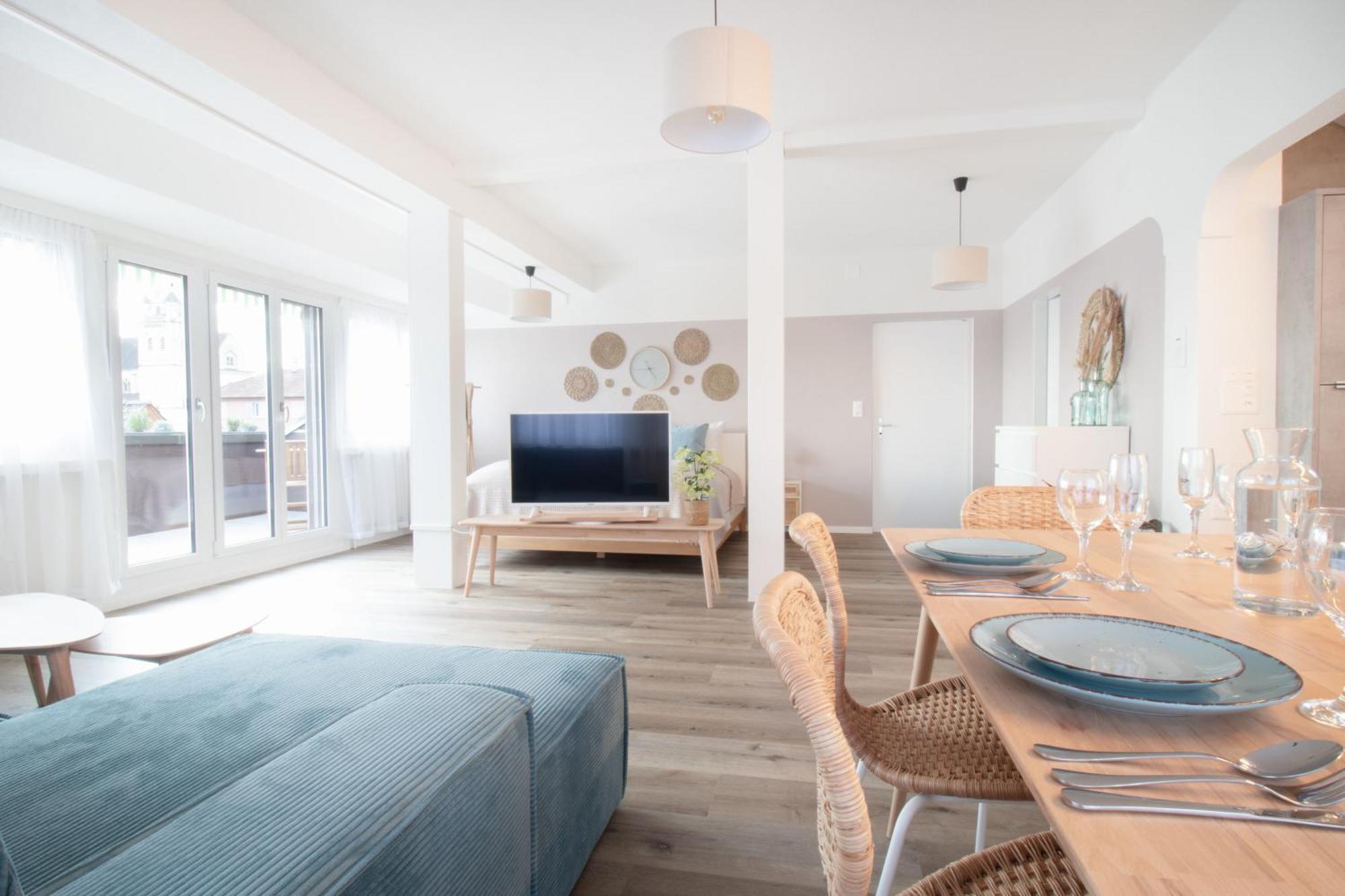 Loewe Apartment Blau Neuhausen Am Rheinfall Bagian luar foto