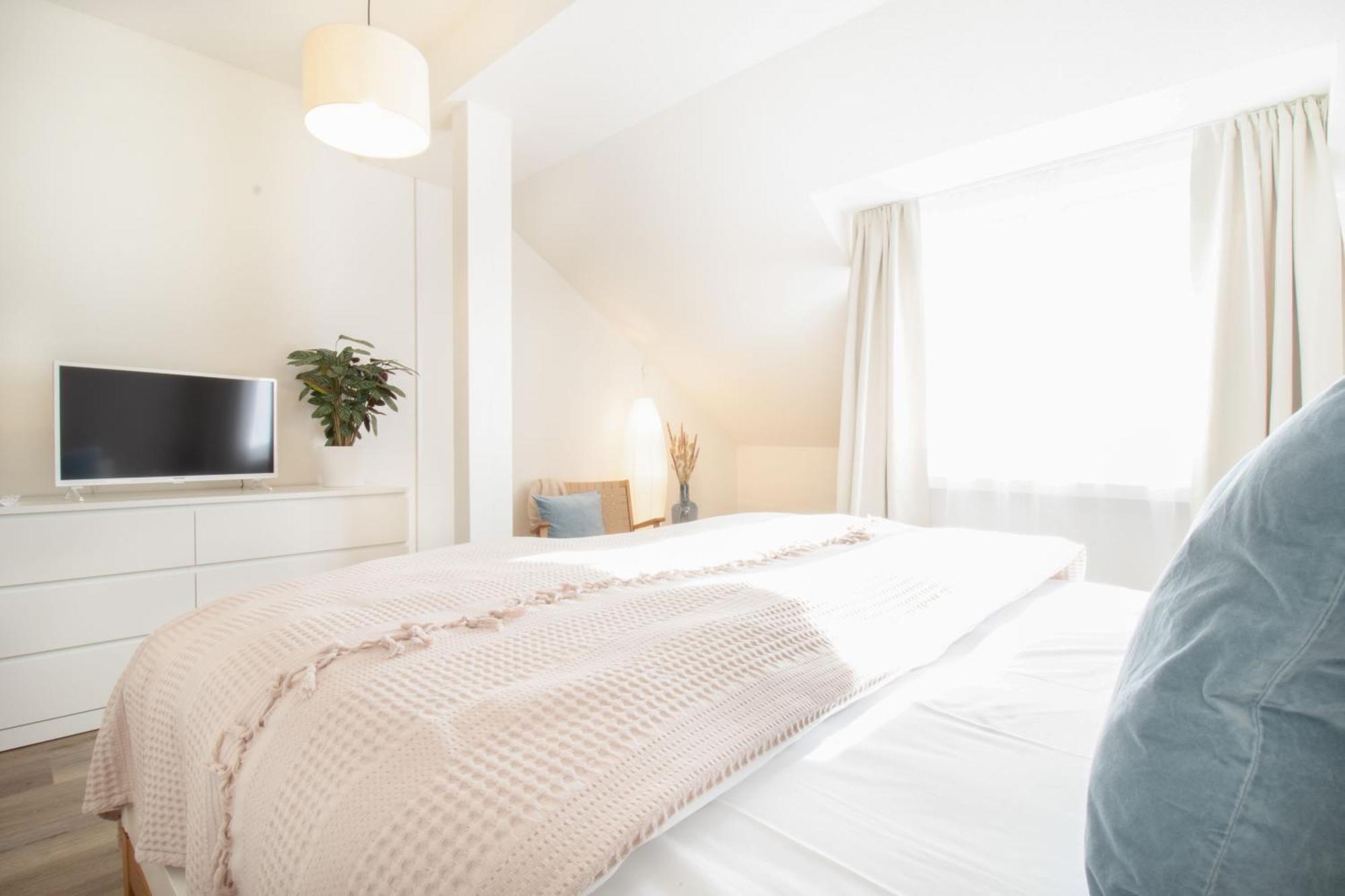 Loewe Apartment Blau Neuhausen Am Rheinfall Bagian luar foto